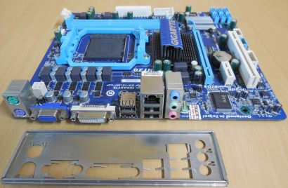 Gigabyte GA-78LMT-S2P Rev 3.1 Mainboard +Blende AMD 760G Sockel AM3+ DDR3* m1046
