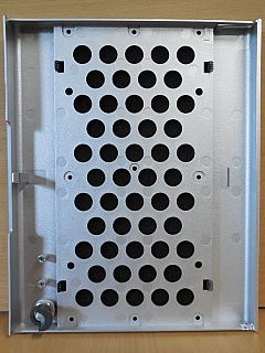 Chieftec PC Gehäuse Frontblende Tür mit Schloss silber Gitter schwarz* pz960