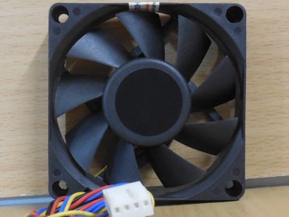 Sunon KDE1207PHVX Gehäuse Lüfter MagLev schwarz 70mm 12V 4-pin FAN* GL195 Sunon KDE1207PHVX Gehäuse Lüfter MagLev schwarz 70mm 12V 4-pin FAN* GL195