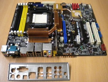 ASUS M2N32-SLI Deluxe WiFi Rev 1.04G AM2 Mainboard + Blende* m151