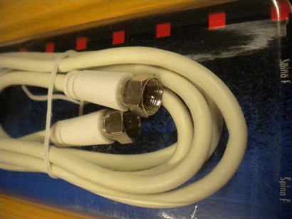 Schwaiger Receiveranschlusskabel SAT Kabel weiß 1,5m F-Stecker - F-Stecker* so392