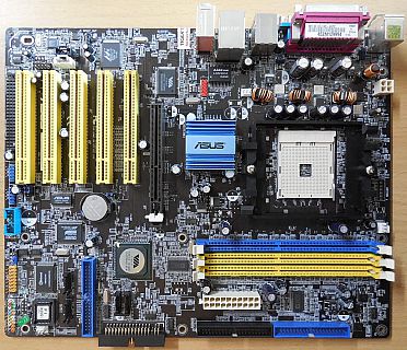 Asus K8V SE Deluxe Rev 1.12 Mainboard +Blende Sockel 754 FSB800 AGP SATA IDE*m18
