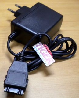 UT-63 AC DC Adapter 4.5-9.5V Max 800mA Netzteil* nt856