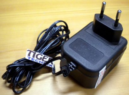 AMIGO AM-090800AV PN 2745 AC Adapter 9V 800mA 7.2VA Netzteil* nt858