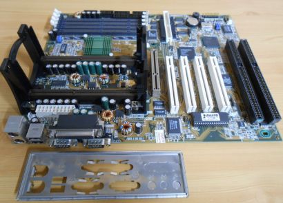 Asus P2B-DS Rev1.04 Mainboard +Blende 2x ISA DUAL Slot 1 Intel 440BX SCSI* m701