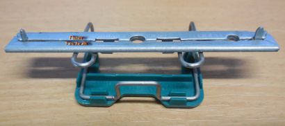 FSC Fujitsu Esprimo Gehäuse 2x Halterung Klammer werkzeuglos 5.25 Laufwerk*pz402