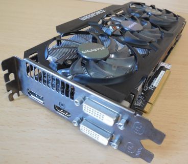 GIGABYTE Gaming GV-R929OC-4GD AMD Radeon 4GB GDDR5 PCI-E16 3.0 DVI HDMI DP* g355