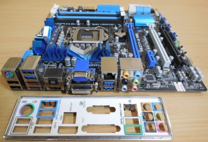 Asus P8Z77-M Pro Rev1.01 Mainboard +Blende Intel Z77 Sockel 1155 DDR3 USB3* m879