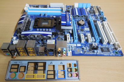 Gigabyte GA-P55A-UD4 Rev1.0 Mainboard +Blende Sockel 1156 8xSATA DDR3 PCIe* m917