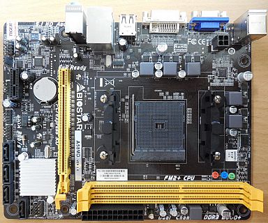 Biostar A58MD Ver1.0 Mainboard +Blende AMD A55 Sockel FM2 FM2+ DDR3 VGA DVI*m961