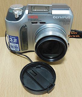Olympus Camedia C-730 Ultra Zoom Digital Camera 3.2Megapixel 10X Optical* so912