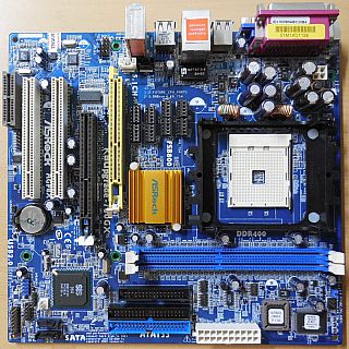 ASRock K8Upgrade-760GX Rev1.02 Mainboard +Blende Sockel 754 AGP 8X VGA LAN*m1019