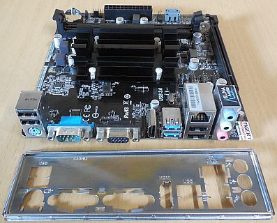 ASRock QC5000M-ITX/PH Rev1.01 Mainboard AMD A4-5050/5000 Quad Core APU* m1039