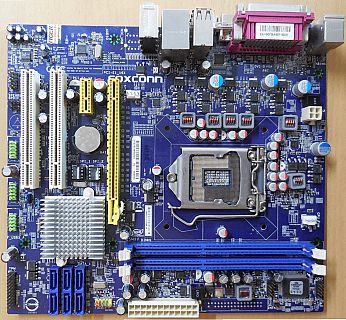 Foxconn H55MXV Rev1.0 Mainboard +Blende Sockel 1156 DDR3 PCIe LAN DVI VGA* m1049