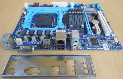 Gigabyte GA-78LMT-S2 Rev 1.1 Mainboard +Blende AMD 760G Sockel AM3+ DDR3* m1051
