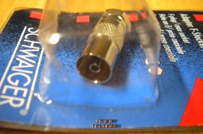 Schwaiger ÜST 9300 SAT Adapter F-Stecker  Koax-Buchse* so54