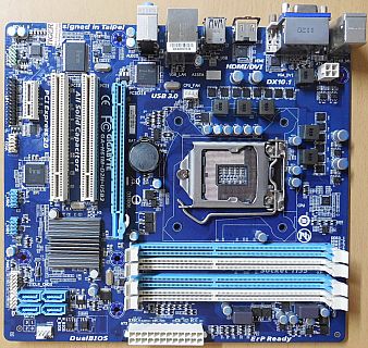 Gigabyte GA-H61M-D2H-USB3 Rev1.0 Mainboard +Blende Intel H61 Sockel 1155* m1079