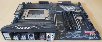 Gigabyte X399 AORUS PRO Mainboard AMD Sockel TR4 Ryzen Threadripper RGB LED*md01