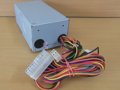 FSP FSP300-60SBV 300W PC Computer Netzteil 80Plus 20+4pin SATA Molex* nt1597