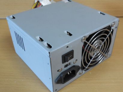 Levicom MPT-A250W 250Watt Retro ATX PC Computer Netzteil P4 Molex Floppy* nt1645