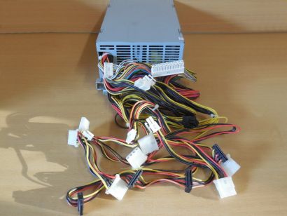 Fujitsu Siemens FSC S26113-E504-V70 Hipro HP-W700WC3 700 Watt PC Netzteil*nt1740