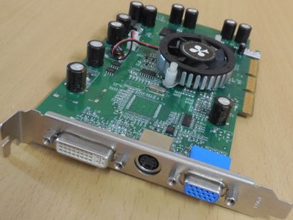 Club 3D CGN-626 GeForce 6200 Retro AGP 256MB DDR2 VGA S-Video ​​​​​​​DVI-I* g734