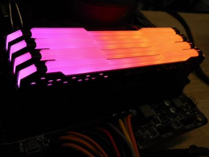 Corsair Vengeance RGB PRO CM4X16GC3200C16W4 PC4-25600 16GB DDR4 3200MHz* r1052