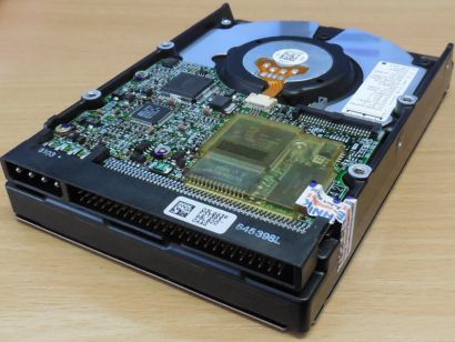 IBM Ultrastar 9ES DDRS-34560 HDD SCSI 50pin 4.5GB Festplatte 7200rpm 384KB* F870
