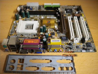 Gigabyte GA-7VKMP Rev. 3.3 Mainboard Sockel 462 AGP PCI LAN VGA + Blende* m225