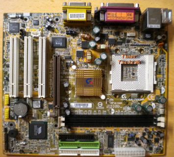 Gigabyte GA-7VKMP Rev. 3.3 Mainboard Sockel 462 AGP PCI LAN VGA + Blende* m225