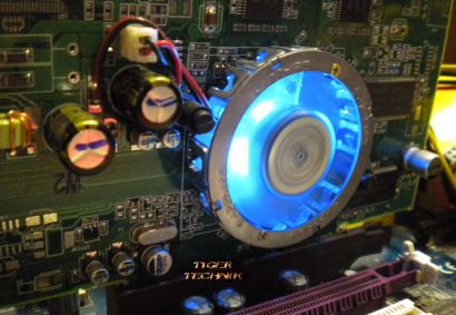 SAPPHIRE ATI Atlantis Radeon 9550, 128MB DDR DVI VGA TV-out AGP* g106