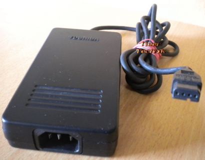 TOSHIBA PA2400U AC-Adapter  18V 1.1A Netzteil *nt543