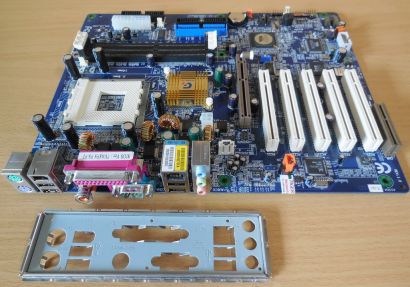 Gigabyte GA-7VASFS Rev1.0 Mainboard +Blende Sockel A 462 VIA KT600 AGP SATA* m29