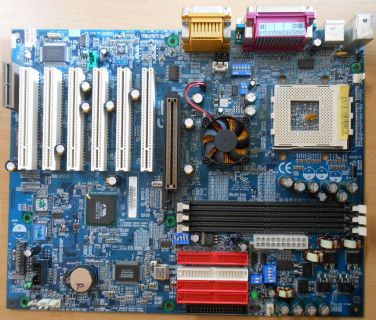Gigabyte GA-7ZXR Rev3.0BA Mainboard +Blende Sockel A 462 VIA KT133A IDE RAID*m33