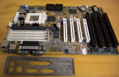 Asus TX97-XE Rev3.01 Mainboard +Blende Sockel7 4x ISA 4x PCI SDRAM EDO-RAM*m643