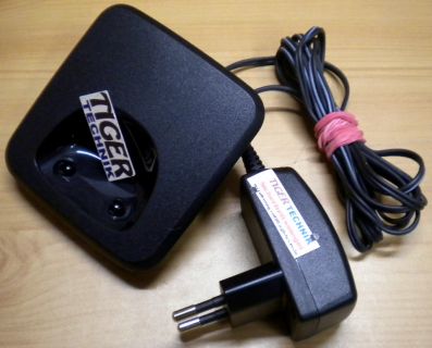 C39280-Z4-C705 AC DC Adapter 4V 150mA Netzteil* nt859