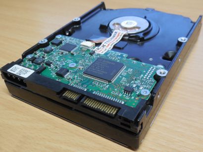 Hitachi Deskstar T7K500 HDT725050VLA360 HDD SATA 500GB 3.5 Festplatte 16MB* F639