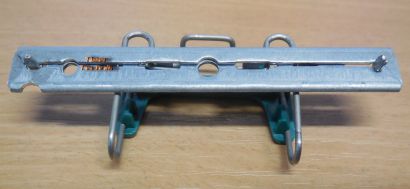 FSC Fujitsu Esprimo Gehäuse 2x Halterung Klammer werkzeuglos 5.25 Laufwerk*pz402