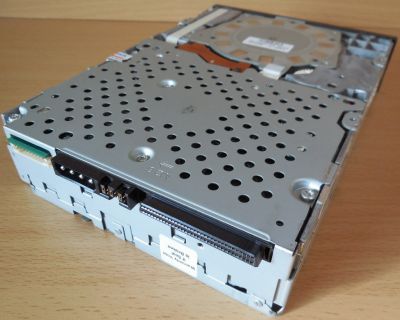 Quantum DLT-V4 160GB 320GB Streamer SCSI 68p Bandlaufwerk schwarz internal*L1011