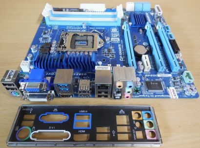 Gigabyte GA-Z77MX-D3H Rev 1.0 Mainboard +Blende Intel Z77 Sockel 1155 DDR3* m876