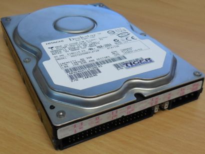 Hitachi Deskstar 7K250 HDS722580VLAT20 HDD IDE ATA 82.3GB 3.5 Festplatte 2M*F300