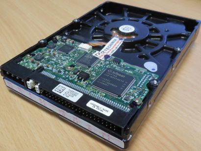 Hitachi Deskstar 7K250 HDS722580VLAT20 HDD IDE ATA 82.3GB 3.5 Festplatte 2M*F300