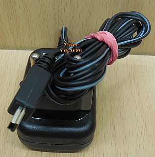 Motorola SPN5189A 5100 AC DC Adapter 5V 550mA Netzteil RAZR V3 X i L 6 7 U*nt891