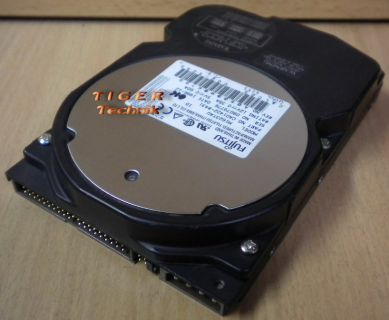 FUJITSU M1624TAU PC Festplatte HDD IDE 2.1GB 3,5 *f365